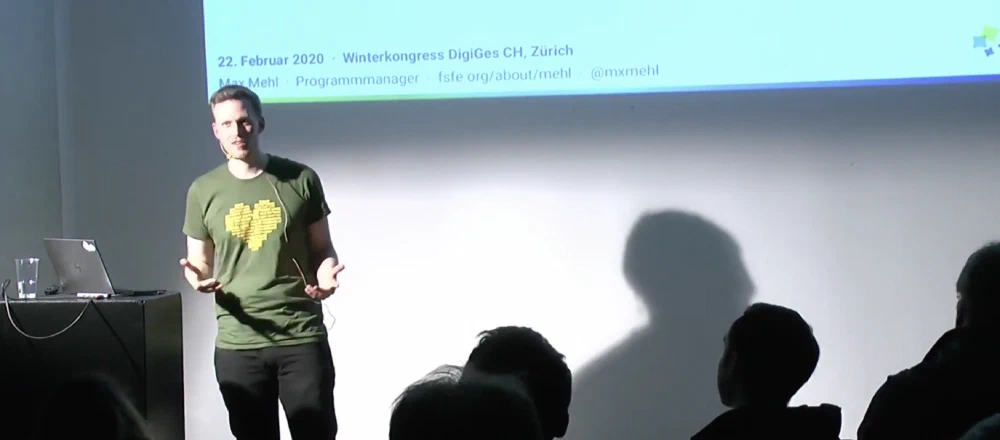 Bild von mir bei der Präsentation auf dem Winterkongress Digitale Gesellschaft Schweiz Max Mehl während seiner Präsentation auf dem Winterkongress Digitale Gesellschaft Schweiz 2020